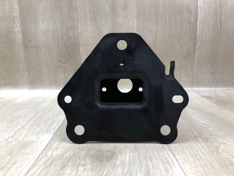 Кронштейн усилителя заднего бампера правый X-TRAIL/ROGUE T33 20- 2021 2.5 PR25DD