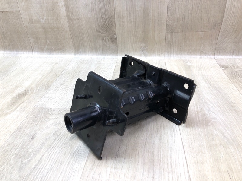 Кронштейн усилителя переднего бампера левый NISSAN X-TRAIL/ROGUE T32 13-20 622114BA0A Б/У