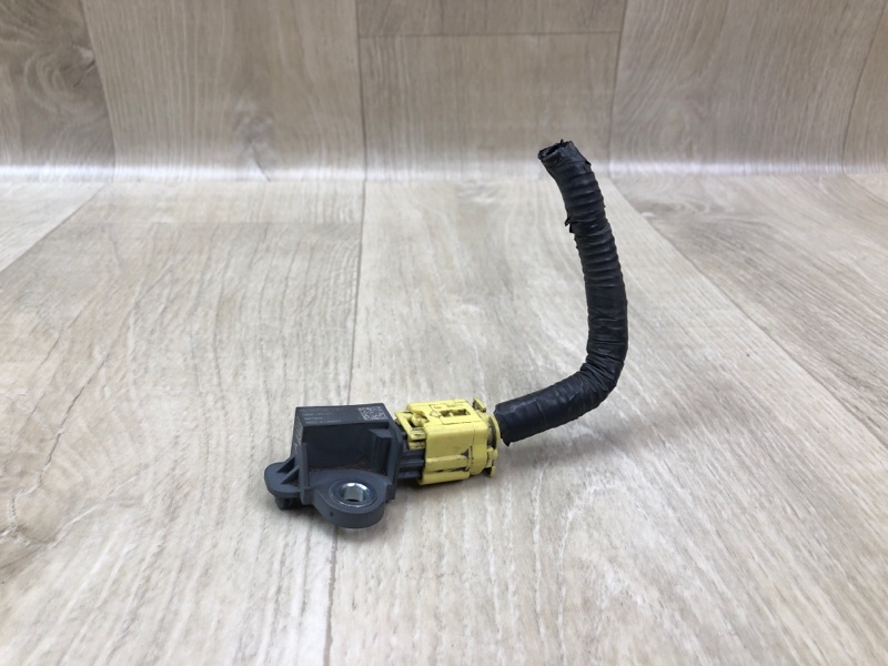 Запчасть датчик удара передний NISSAN X-TRAIL/ROGUE T32 13-20 98581-4BA5A Б/У Датчик удара передний NISSAN X-TRAIL/ROGUE T32 13-20 98581-4BA5A Б/У