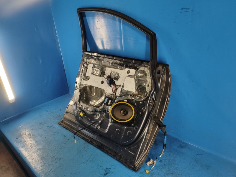 Дверь передняя левая VENZA 09-16 2013 3.5 2GR-FE