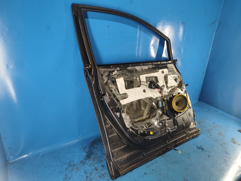Дверь передняя левая VENZA 09-16 2013 3.5 2GR-FE