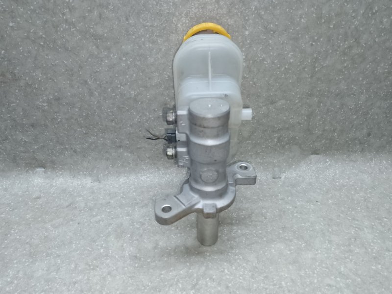 Главный тормозной цилиндр LEGACY BN 14-18 2014 2.5 FB25B