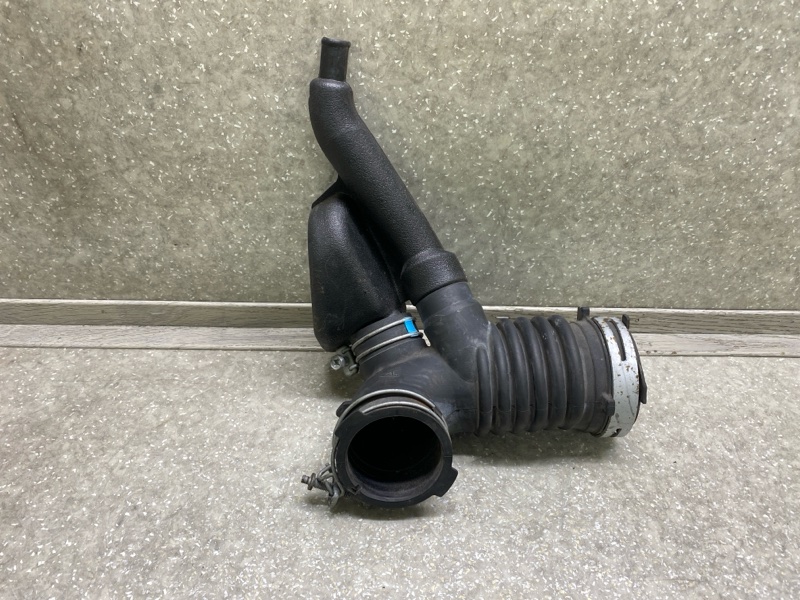 Патрубок воздушного фильтра CT200 11-17 2013 1.8 2ZRFXE