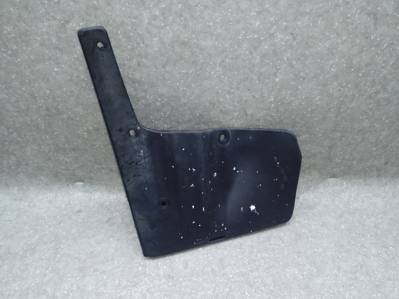 Брызговик задний правый LEGACY BN 14-18 2014 2.5 FB25B