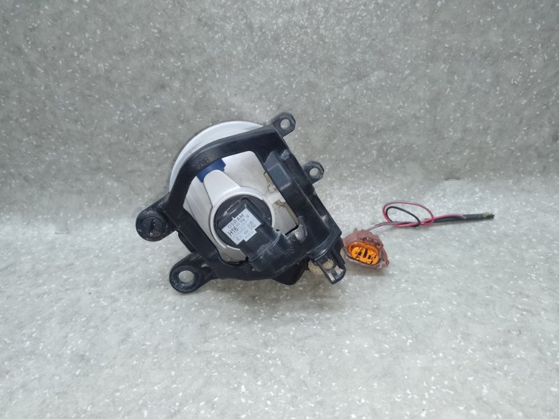 Противотуманная фара левая SUBARU LEGACY BN 14-18 2.5 FB25B