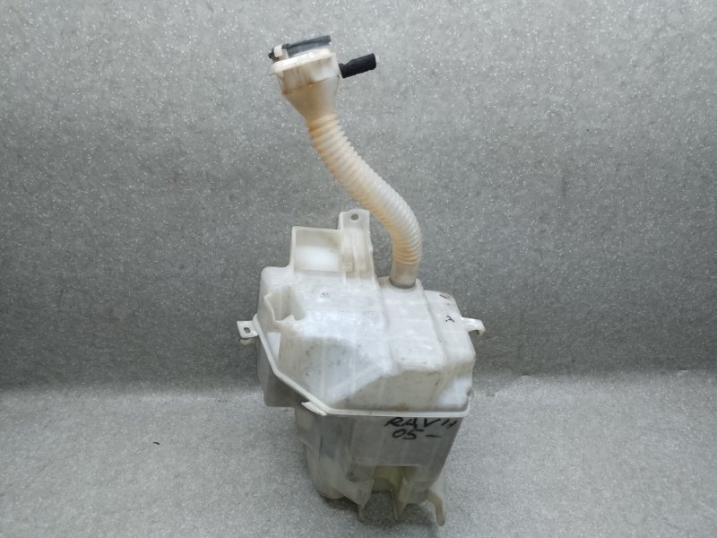 Бачок омывателя TOYOTA RAV4 05-12 85315-42230 Б/У