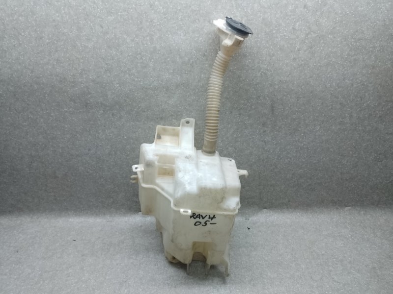 Бачок омывателя RAV4 05-12