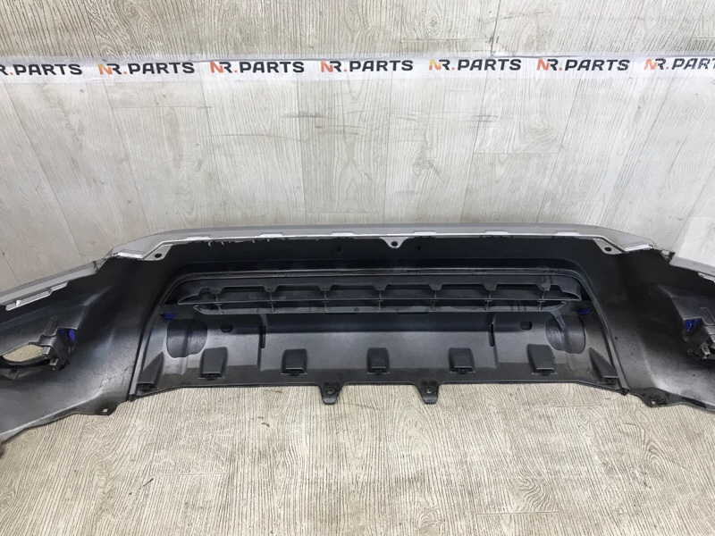 Бампер передний TACOMA 05-15 2015 4.0 1GRFE