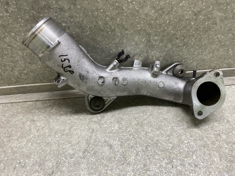 Патрубок интеркулера JUKE 10-19 2011 1.6 MR16DDT Патрубок интеркулера JUKE 10-19 2011 1.6 MR16DDT