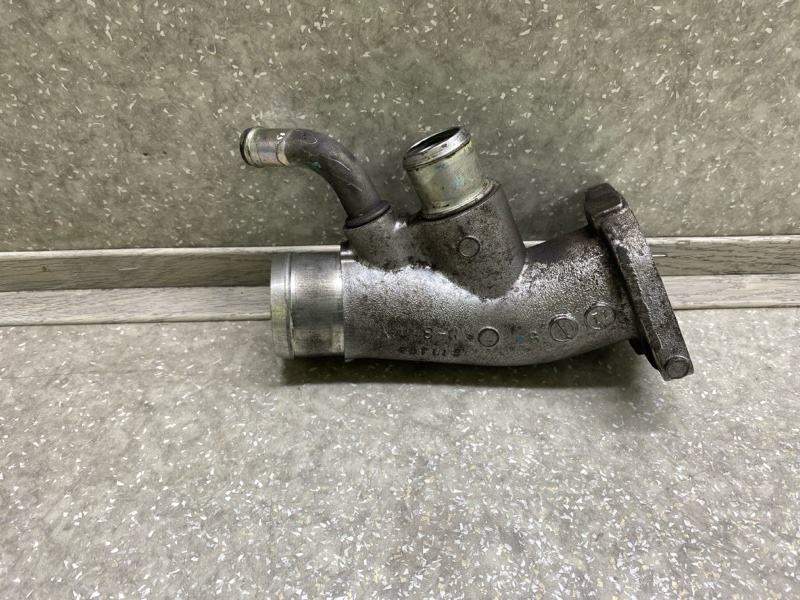 Патрубок воздушного фильтра JUKE 10-19 2011 1.6 MR16DDT