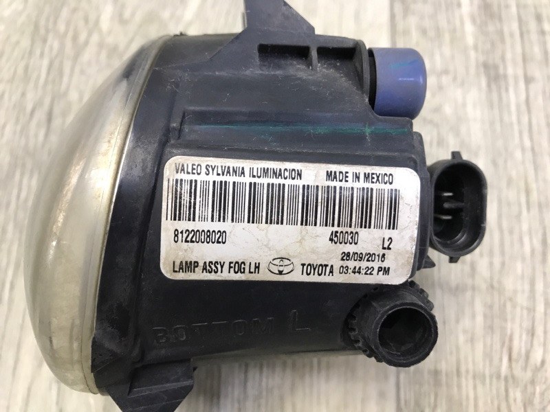 Противотуманная фара левая TACOMA 05-15 2015 4.0 1GRFE Противотуманная фара левая TACOMA 05-15 2015 4.0 1GRFE