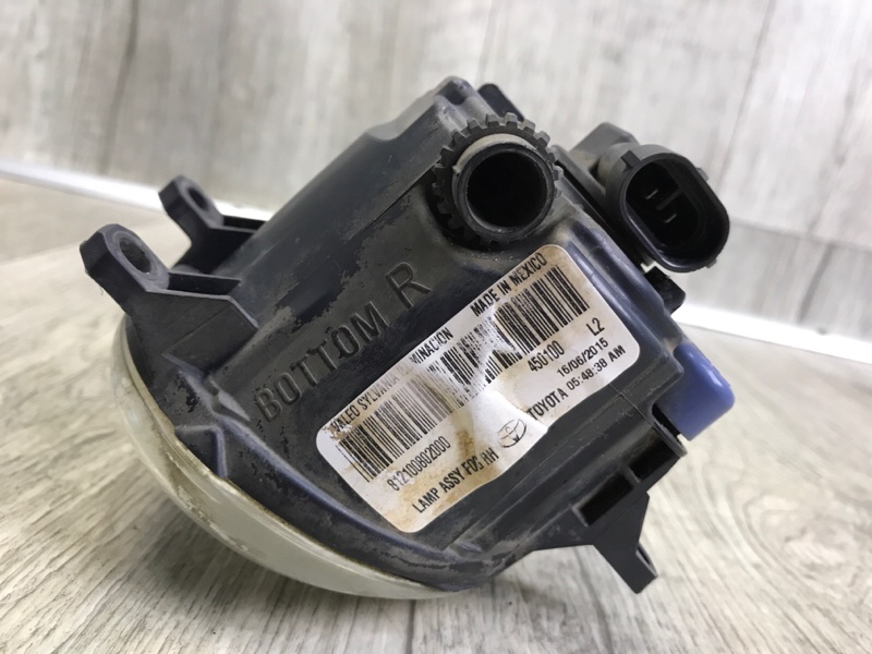Противотуманная фара правая TACOMA 05-15 2015 4.0 1GRFE Противотуманная фара правая TACOMA 05-15 2015 4.0 1GRFE