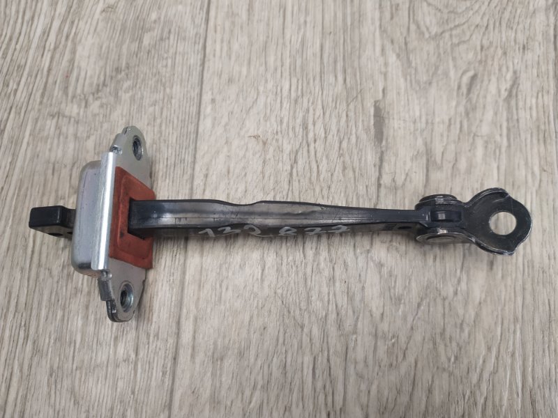 Запчасть ограничитель двери передний левый KIA FORTE/CERATO TD 08-13 793801M000 Б/У Ограничитель двери передний левый KIA FORTE/CERATO TD 08-13 793801M000 Б/У