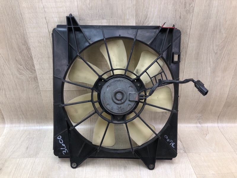 Диффузор вентилятора основного радиатора ACCORD CU8 / TSX 08-14 2010 2.4 K24Z3