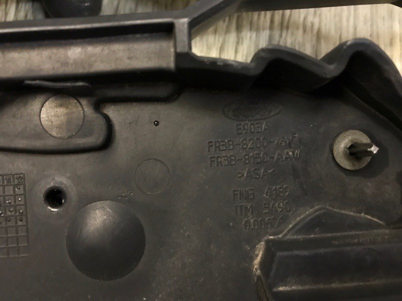 Решетка радиатора MUSTANG 15- 2017 Кабриолет 3.7 C37PDED