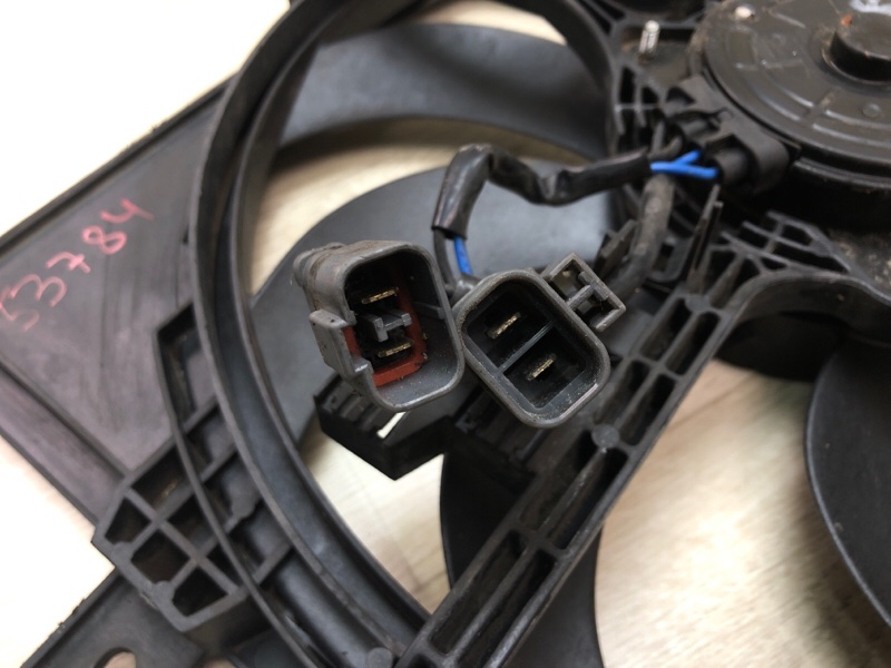 Диффузор вентилятора основного радиатора VERSA B17 11-19 2015 1.6 HR16DE