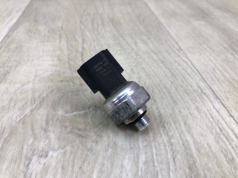 Датчик давления кондиционера NISSAN VERSA B17 11-19 2015 1.6 HR16DE 92136EL00A Б/У