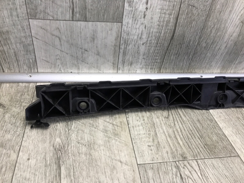 Кронштейн заднего бампера TIGUAN 16-23 2018 DGUA 2.0