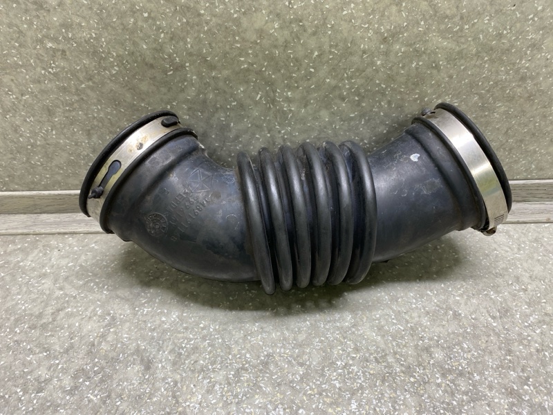 Патрубок воздушного фильтра JOURNEY 08-20 3.5 EGF Патрубок воздушного фильтра JOURNEY 08-20 3.5 EGF