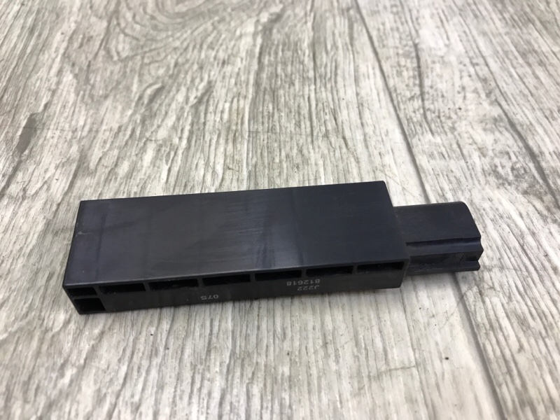 Антенна задняя VOLKSWAGEN TIGUAN 16-23 2018 DGUA 2.0 5Q0 962 131 Б/У