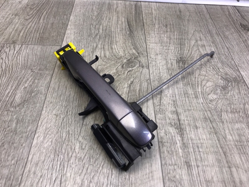 Ручка двери наружная задняя левая SIENNA 11-16 2014 3.5 2GR-FE