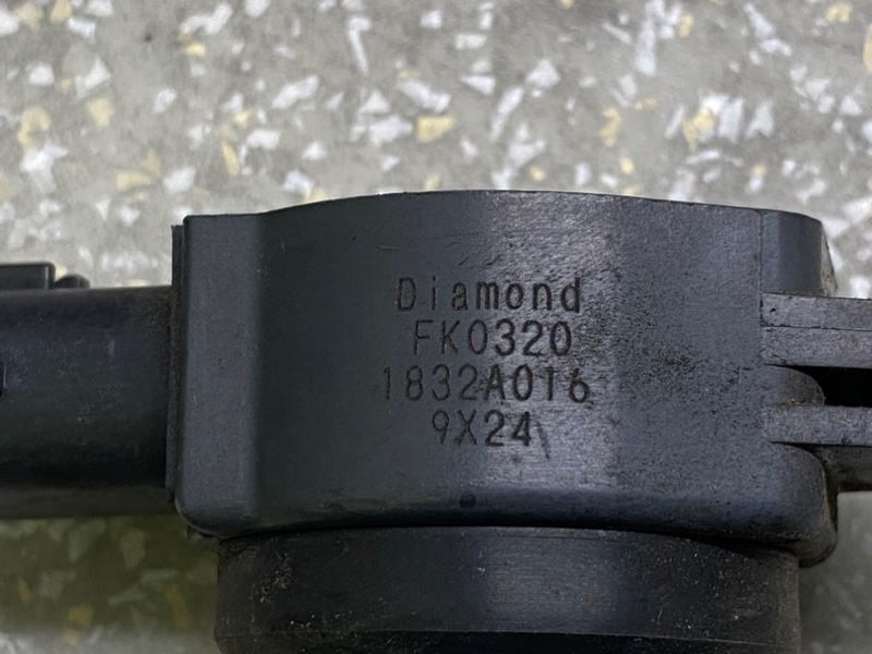 Катушка зажигания MITSUBISHI OUTLANDER XL 05-13 3.0 6B31 Катушка зажигания MITSUBISHI OUTLANDER XL 05-13 3.0 6B31