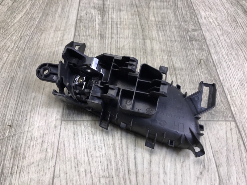 Ручка двери внутренняя задняя левая NISSAN X-TRAIL/ROGUE T32 13-20 2.5 QR25