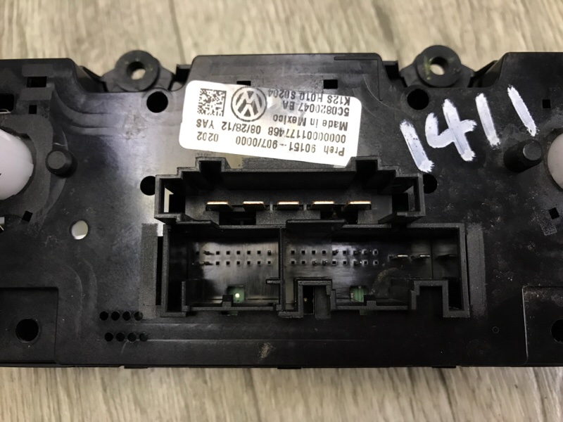 Блок управления печкой JETTA USA 10-17 2.5