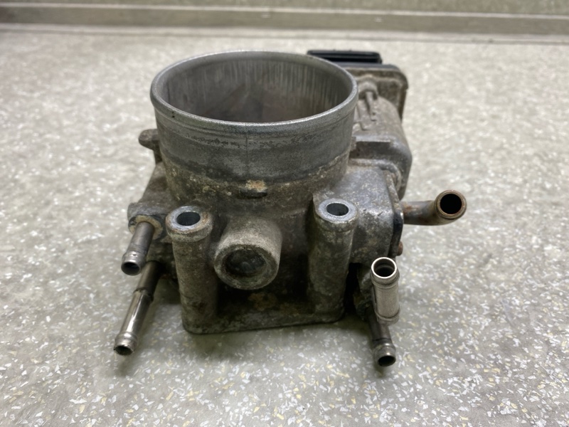 Дроссельная заслонка TOYOTA TUNDRA 99-06 2UZFE