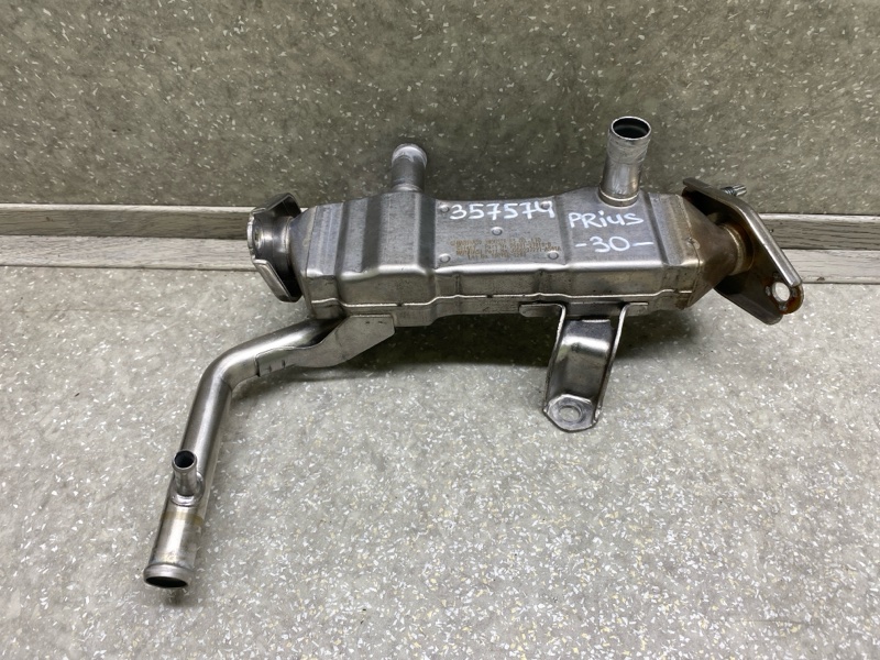 Запчасть радиатор системы egr TOYOTA PRIUS - 30 09-17 1.8 2ZR-FXE 25601-37010 Б/У Радиатор системы EGR TOYOTA PRIUS - 30 09-17 1.8 2ZR-FXE 25601-37010 Б/У