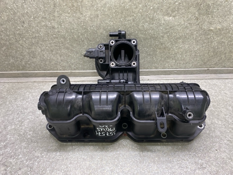 Коллектор впускной TOYOTA PRIUS - 30 09-17 1.8 2ZR-FXE 17120-37054 Б/У