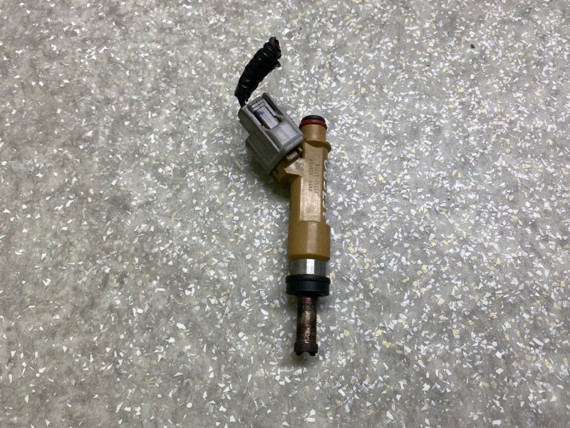 Форсунка топливная TOYOTA PRIUS - 30 09-17 1.8 2ZR-FXE 23209-39146 Б/У