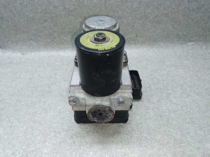 Блок ABS TOYOTA CAMRY 40 06-11 2.4 2AZFXE