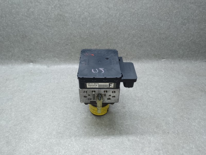 Блок ABS CAMRY 40 06-11 2009 2.4 2AZFXE