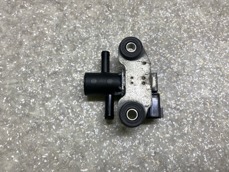 Клапан электромагнитный (вакуумный) FX/QX70 S51 08-17 2011 3.5 VQ35HR