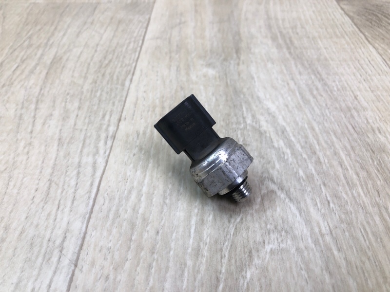 Датчик давления кондиционера NISSAN VERSA B17 11-19 2017 1.6 HR16DE 92136EL00A Б/У