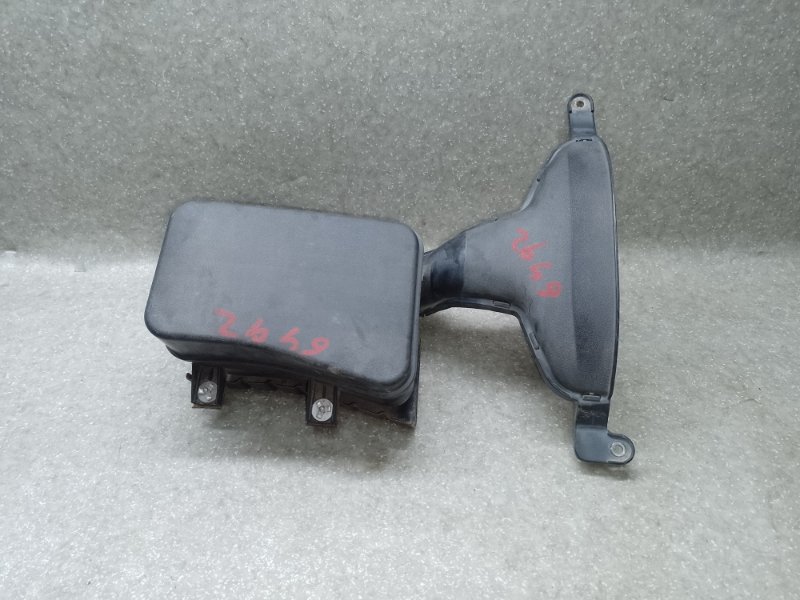 Воздухозаборник CAMRY 40 06-11 2009 2.4 2AZFXE Воздухозаборник CAMRY 40 06-11 2009 2.4 2AZFXE