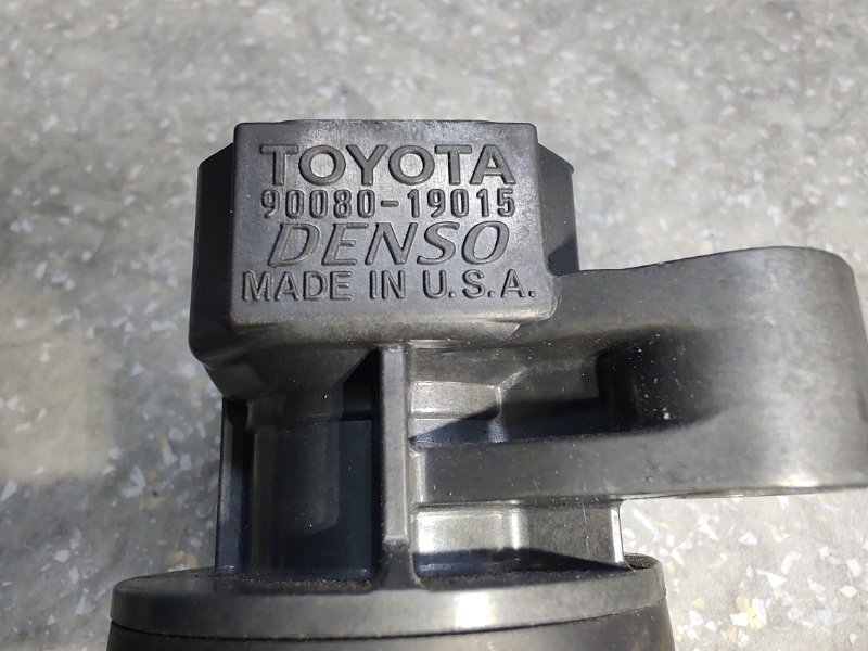 Катушка зажигания TOYOTA COROLLA 120 00-07 1.8 1ZZFE Катушка зажигания TOYOTA COROLLA 120 00-07 1.8 1ZZFE
