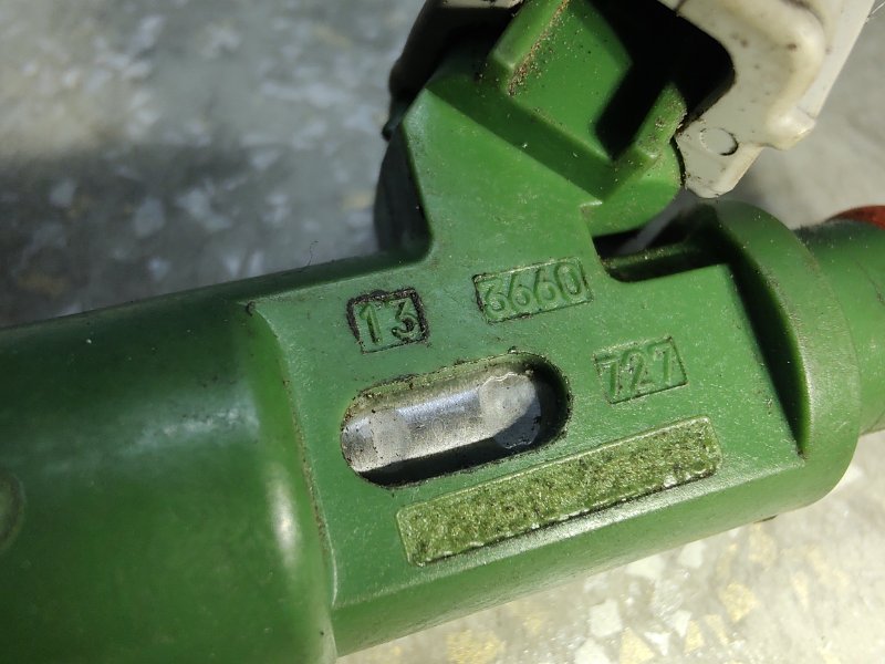 Форсунка топливная COROLLA 120 00-07 1.8 1ZZFE