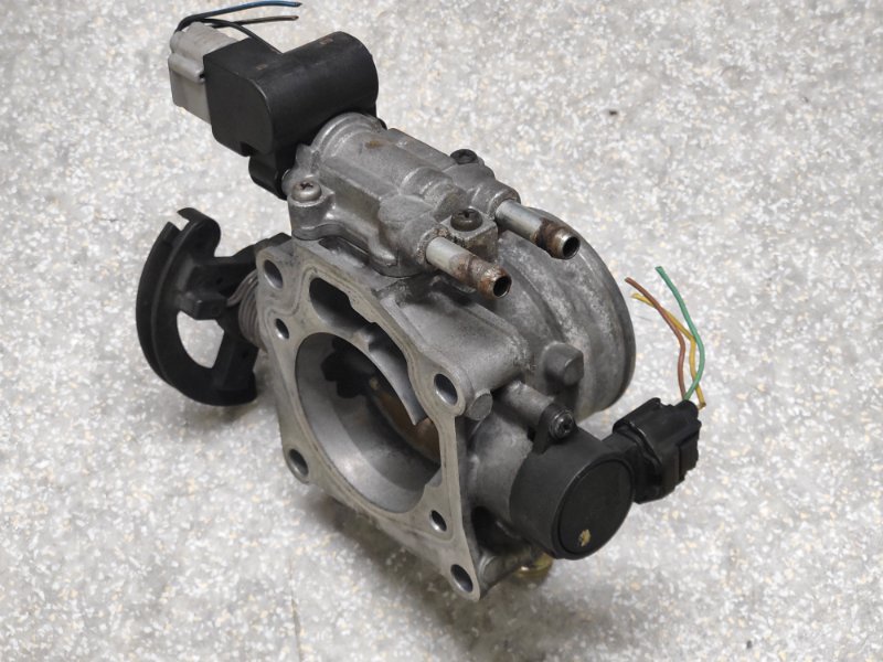 Дроссельная заслонка COROLLA 120 00-07 1.8 1ZZFE