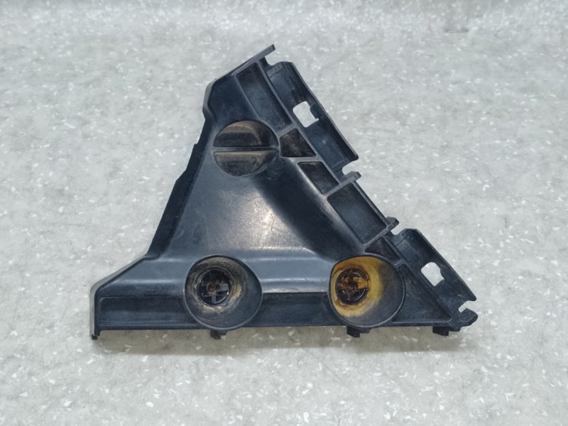 Кронштейн заднего бампера левый TOYOTA CAMRY 40 06-11 2009 2.4 2AZFXE 52576-06030 Б/У