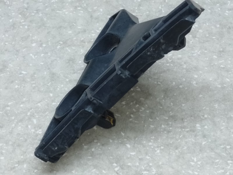 Кронштейн заднего бампера левый CAMRY 40 06-11 2009 2.4 2AZFXE