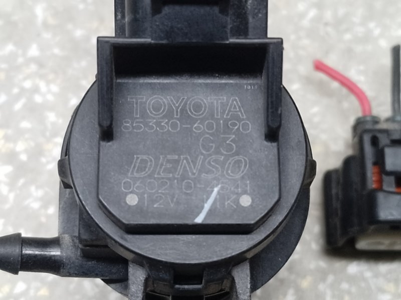 Насос омывателя стекла передний TOYOTA CAMRY 40 06-11 2.4 2AZFXE