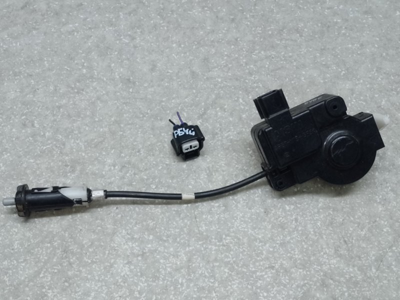 Привод открывания лючка бензобака TOYOTA CAMRY 40 06-11 2009 2.4 2AZFXE 77030-06010 Б/У