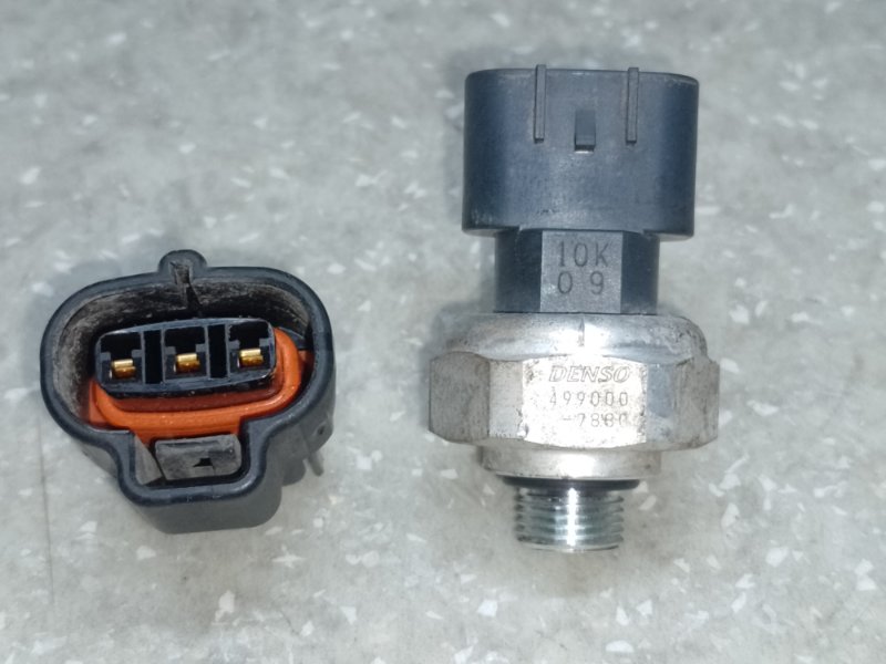 Датчик давления кондиционера TOYOTA CAMRY 40 06-11 2009 2.4 2AZFXE 88719-33020 Б/У