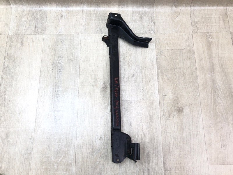 Кронштейн левый SUZUKI GRAND VITARA XL-7 01-06 2003 2.7 H27A 71420-65D20 Б/У