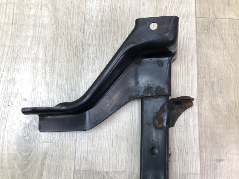 Кронштейн правый GRAND VITARA XL-7 01-06 2003 2.7 H27A