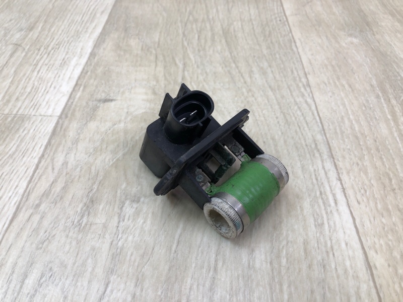 Резистор вентилятора радиатора HYUNDAI VELOSTER 11-18 2013 1.6 G4FD 253851M000 Б/У