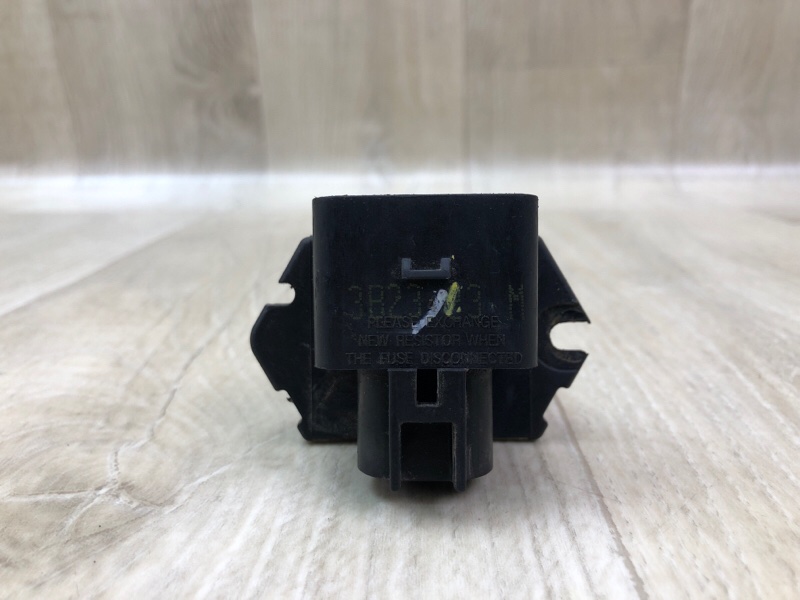 Резистор вентилятора радиатора VELOSTER 11-18 2013 1.6 G4FD