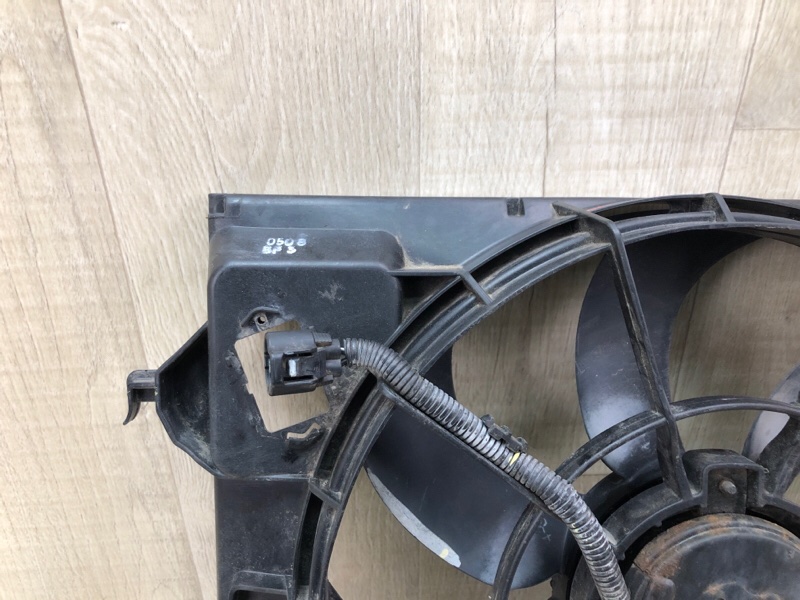 Диффузор вентилятора основного радиатора HYUNDAI VELOSTER 11-18 1.6 G4FD Диффузор вентилятора основного радиатора HYUNDAI VELOSTER 11-18 1.6 G4FD